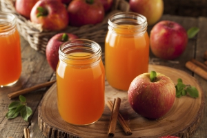 Organic Orange Apple Cider with Cinnamon and Spices
